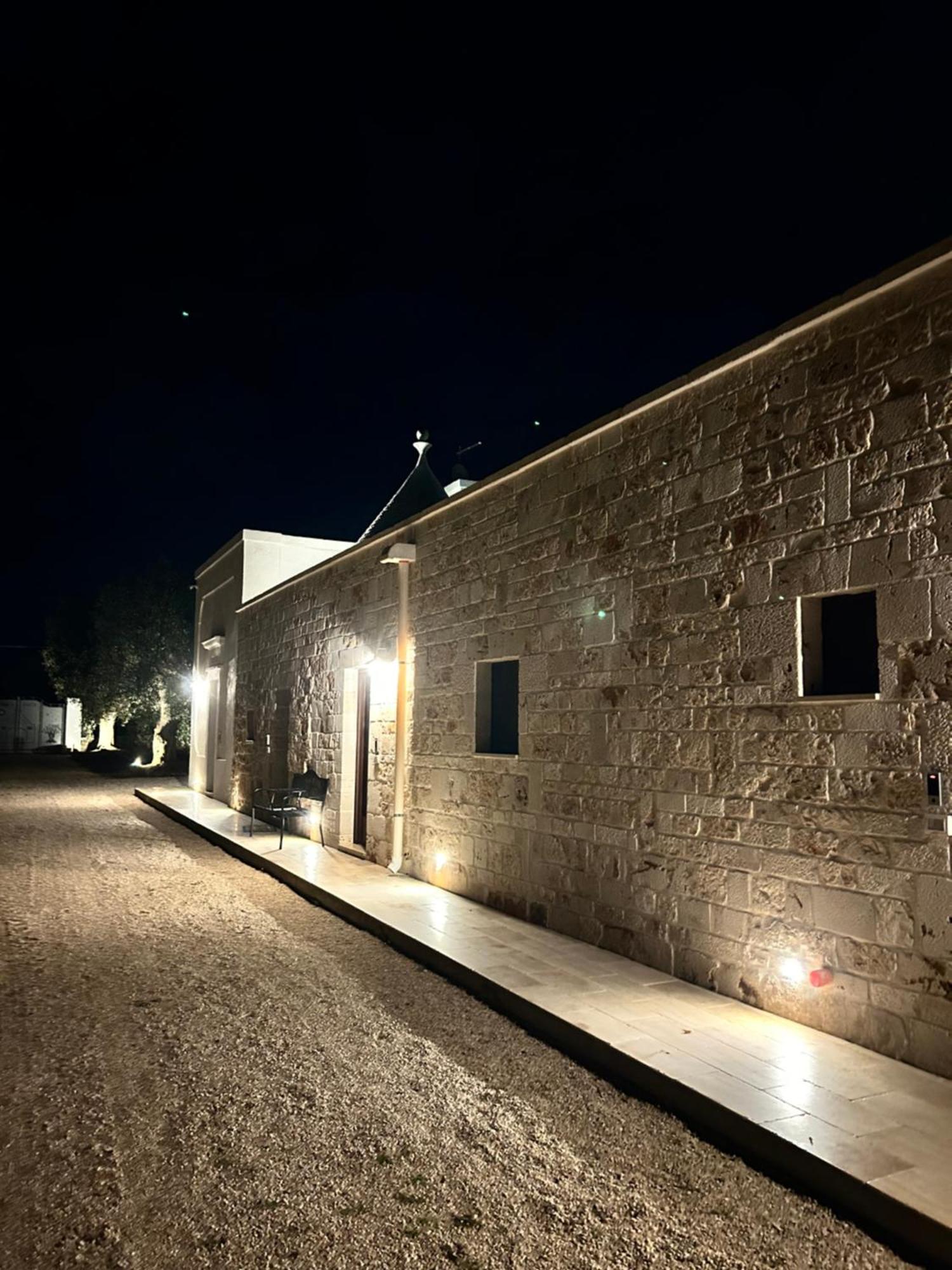 Il Trullo Di Bina Bed & Breakfast Pezze Di Greco Dış mekan fotoğraf