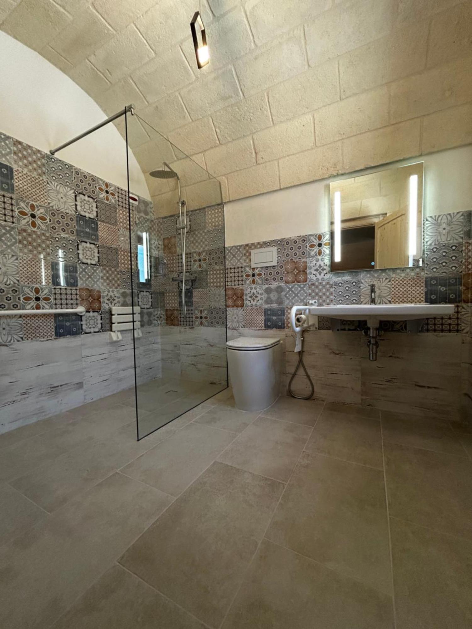 Il Trullo Di Bina Bed & Breakfast Pezze Di Greco Dış mekan fotoğraf